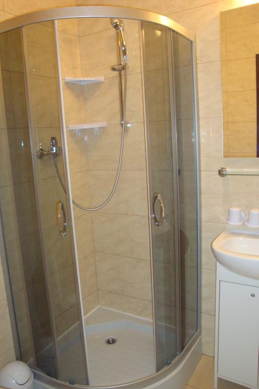 Przystan Apartment Rozalin  ภายนอก รูปภาพ