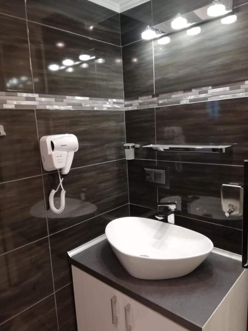Przystan Apartment Rozalin  ภายนอก รูปภาพ